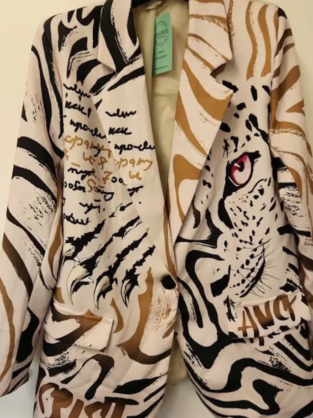 L922 | Loowie Fierce Panther Print Blazer |  One Size S-L